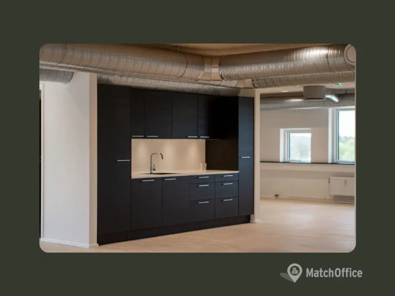 Billede 5 - Stilsikkert kontorlejemål med rå kant