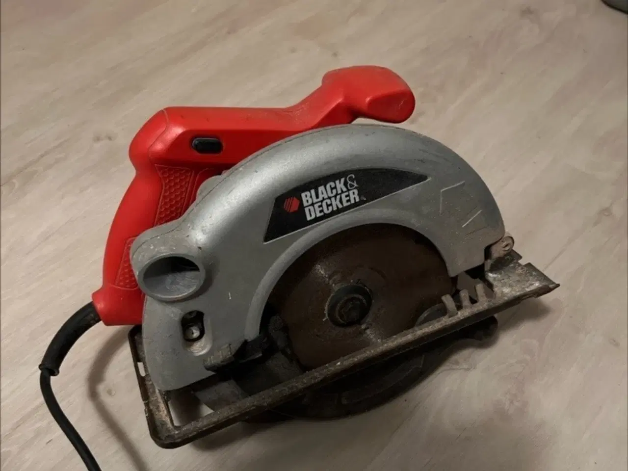 Billede 1 - UDLEJES - Black & Decker rundsav