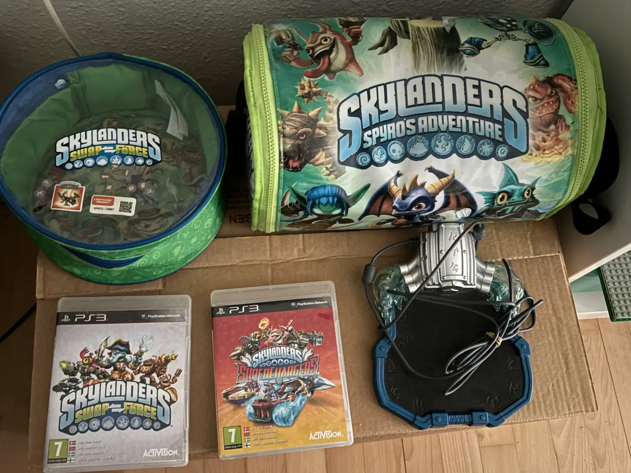 Billede 1 - Skylanders spil og tasker uden figur 