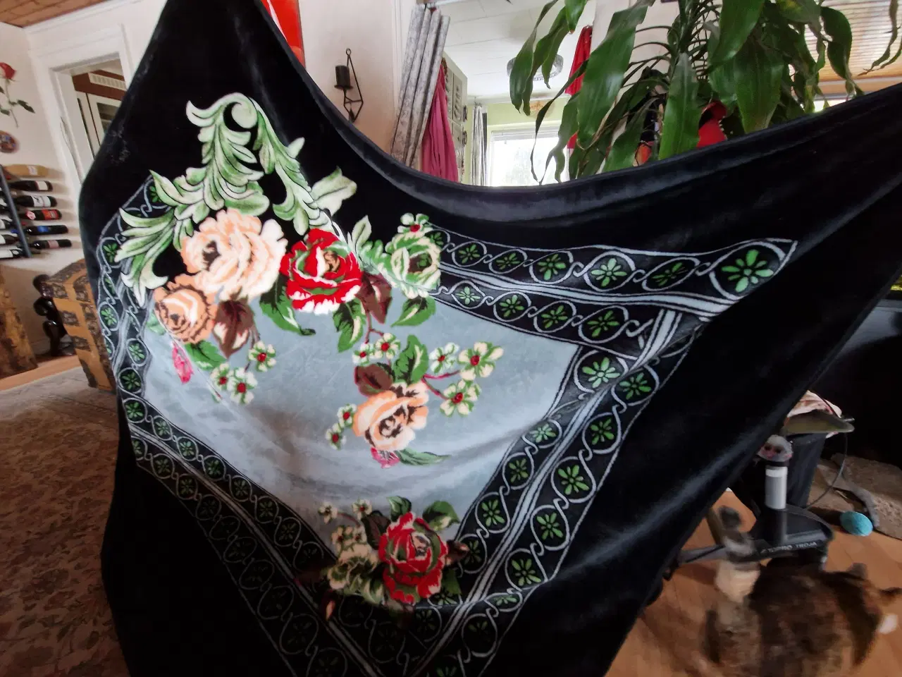 Billede 1 - Smukt sengetæppe/tæppe,