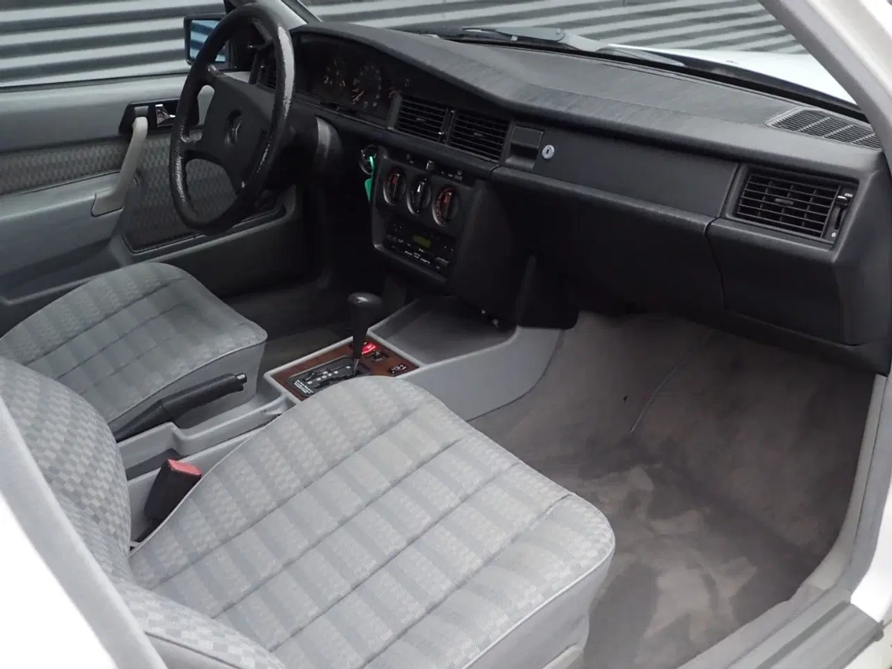 Billede 3 - Mercedes 190 E 2,0 aut.