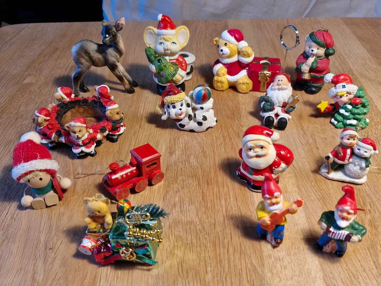 Billede 1 - Nr.3.  15 ældre nisse figurer 