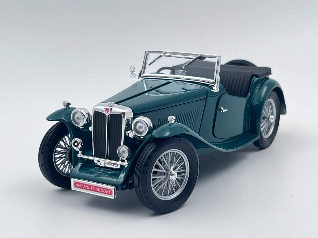 Billede 1 - 1947 MG TC Midget Cabriolet - 1:18 