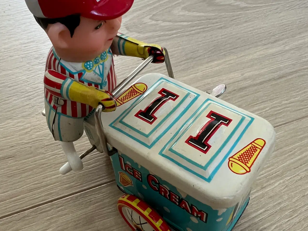 Billede 4 - Tin Legetøj Is Sælger