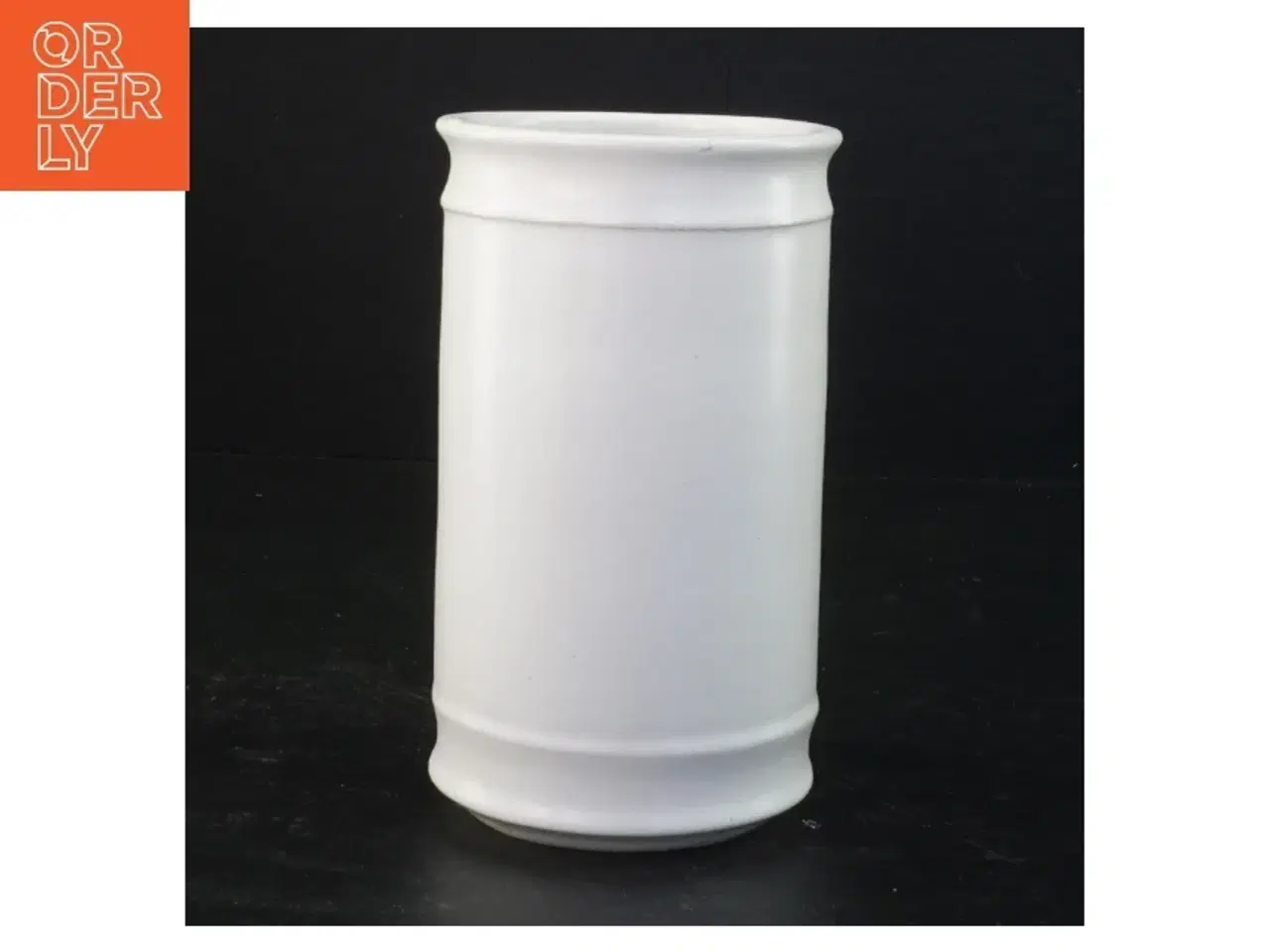 Billede 1 - Hvid K&#228;hler keramik vase (str. 16 x 10 cm)