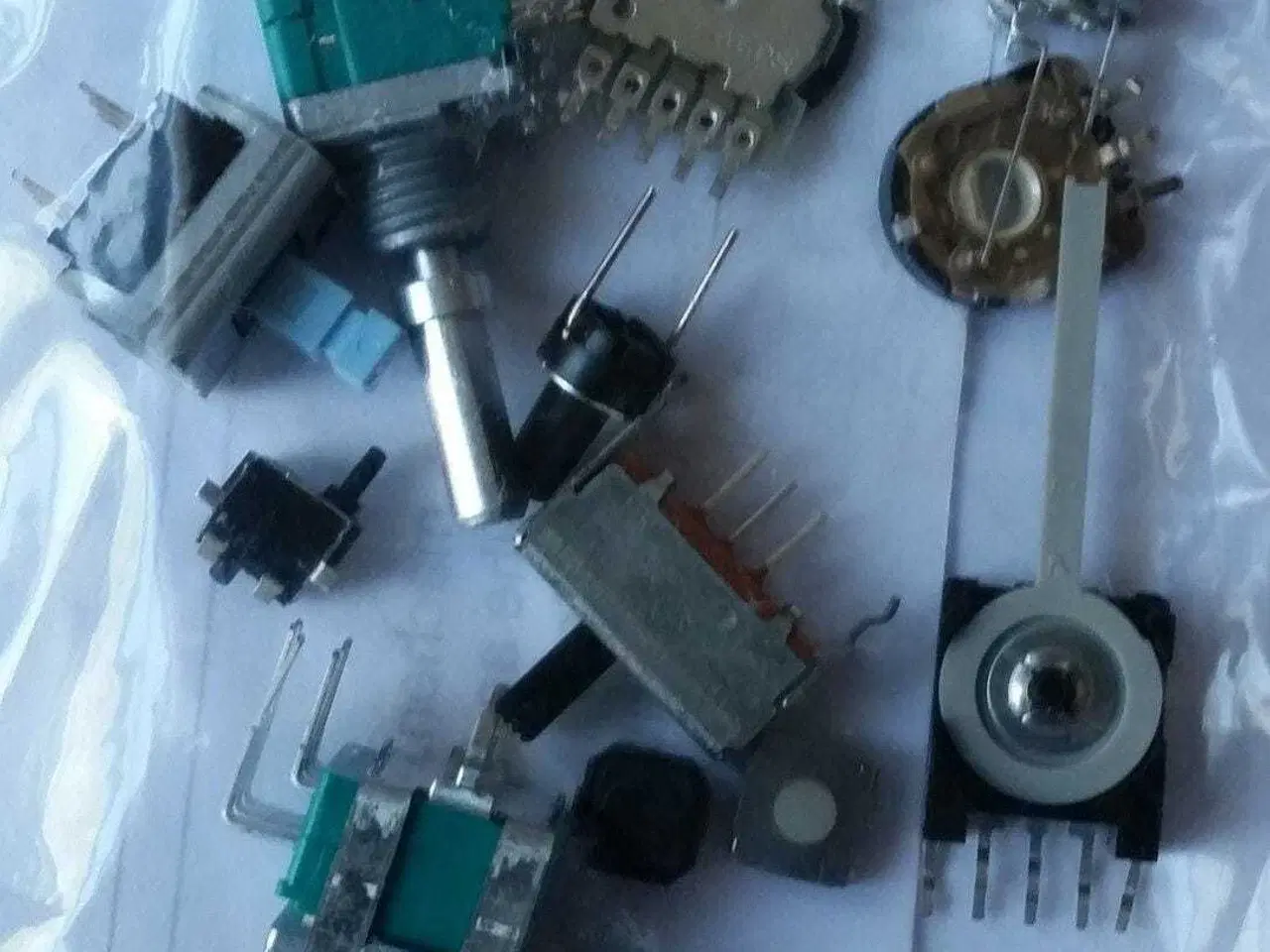 Billede 5 - ALPS power switch og afbrydere