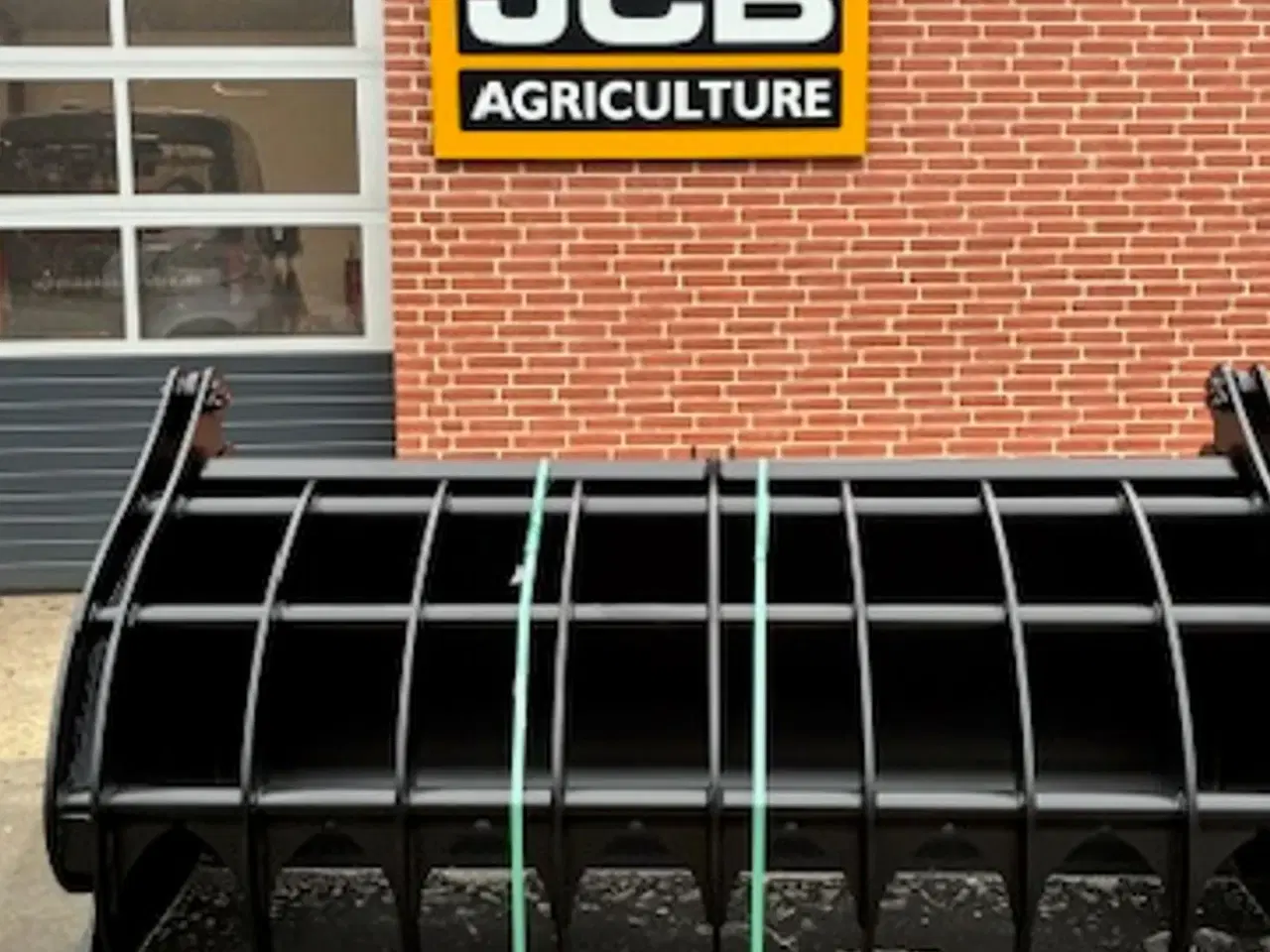 Billede 1 - JST S overfaldsskovl m/skårne tænder