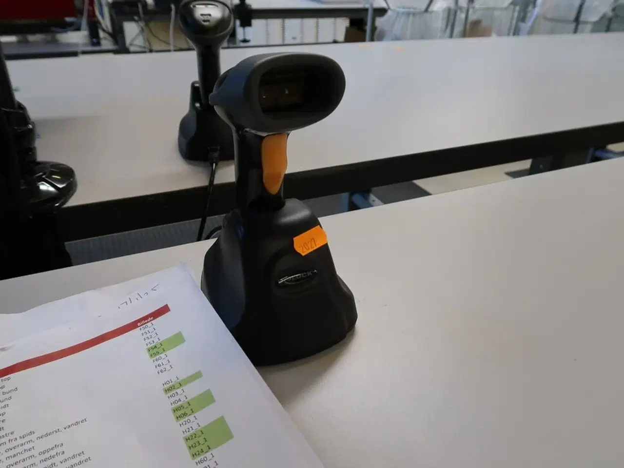 Billede 4 - Computerskærm LENOVO, tastatur, håndscanner, computer LENOVO