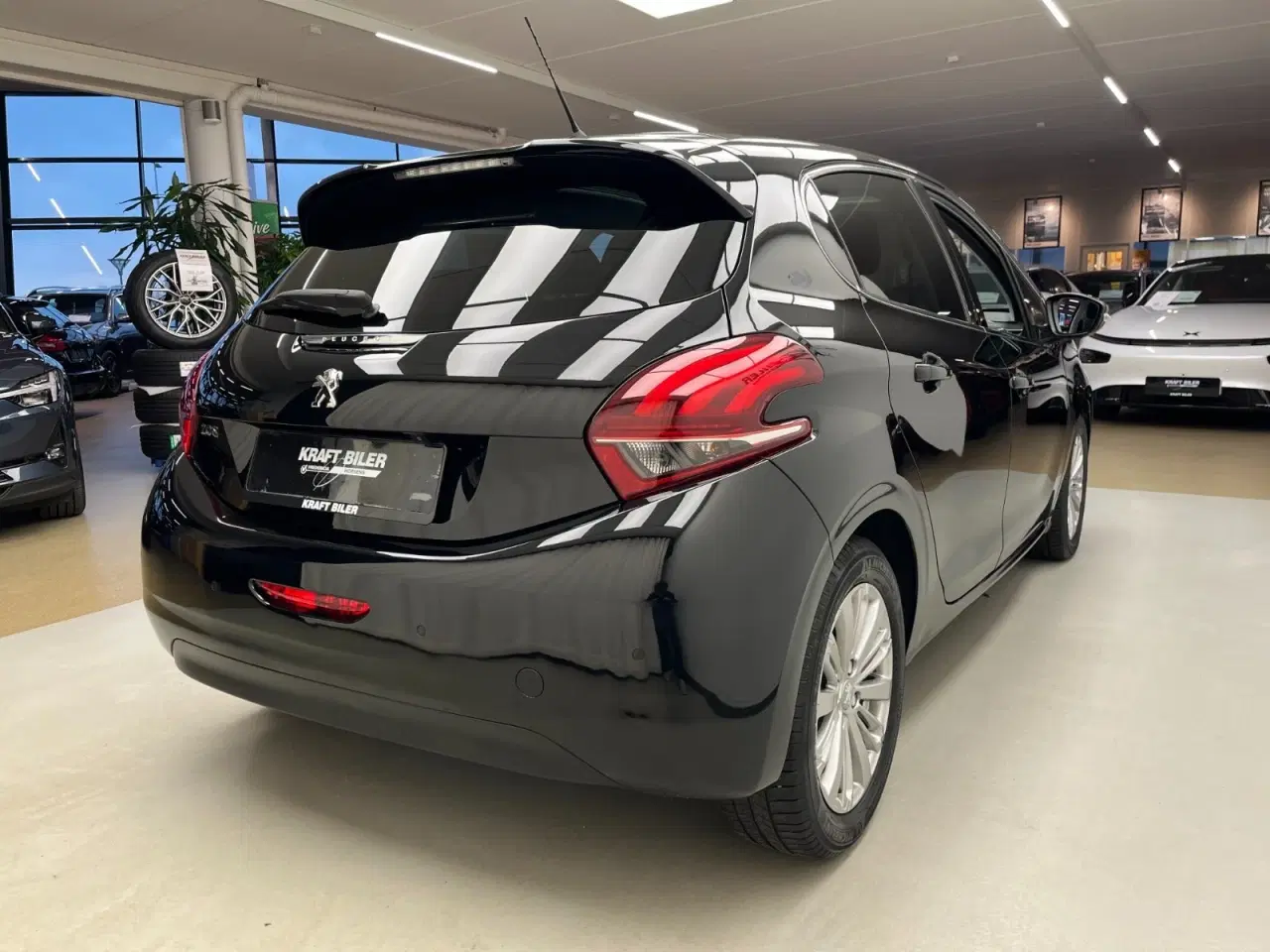 Billede 5 - Peugeot 208 1,5 BlueHDi 100 Signature Sky