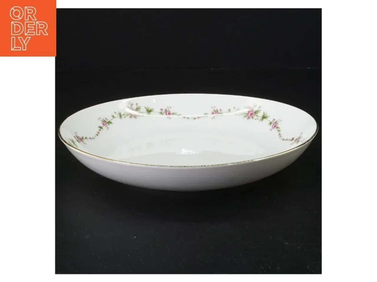 Billede 2 - Porcelænsskål med blomsterdekoration fra Benedikte (str. Diameter 21 og en halv cm)
