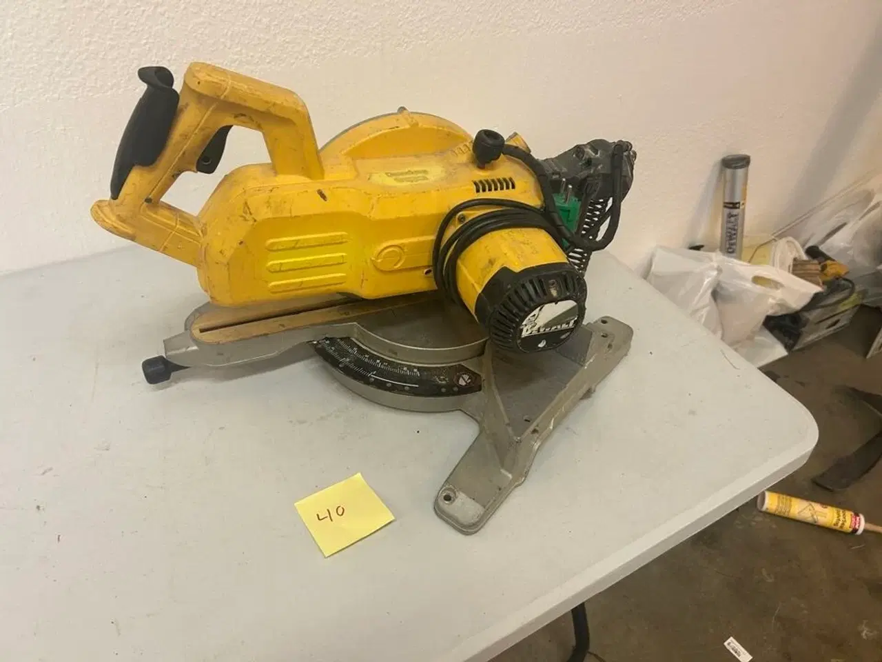 Billede 1 - DEWALT Kap/Geringssav DW777