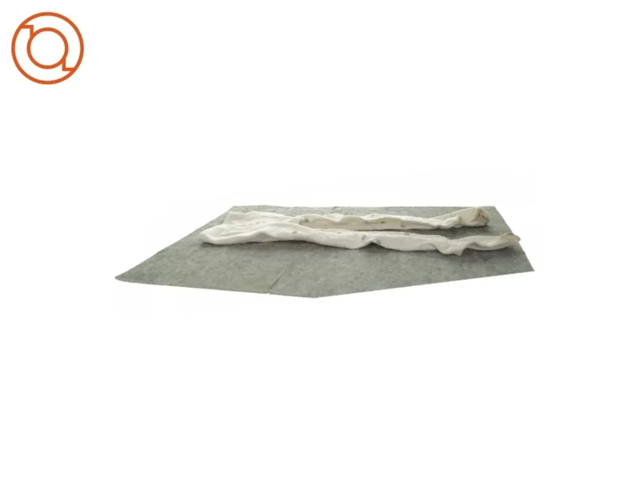 Billede 4 - Strømpebukser med hjerter på (Str. 4-5 år)