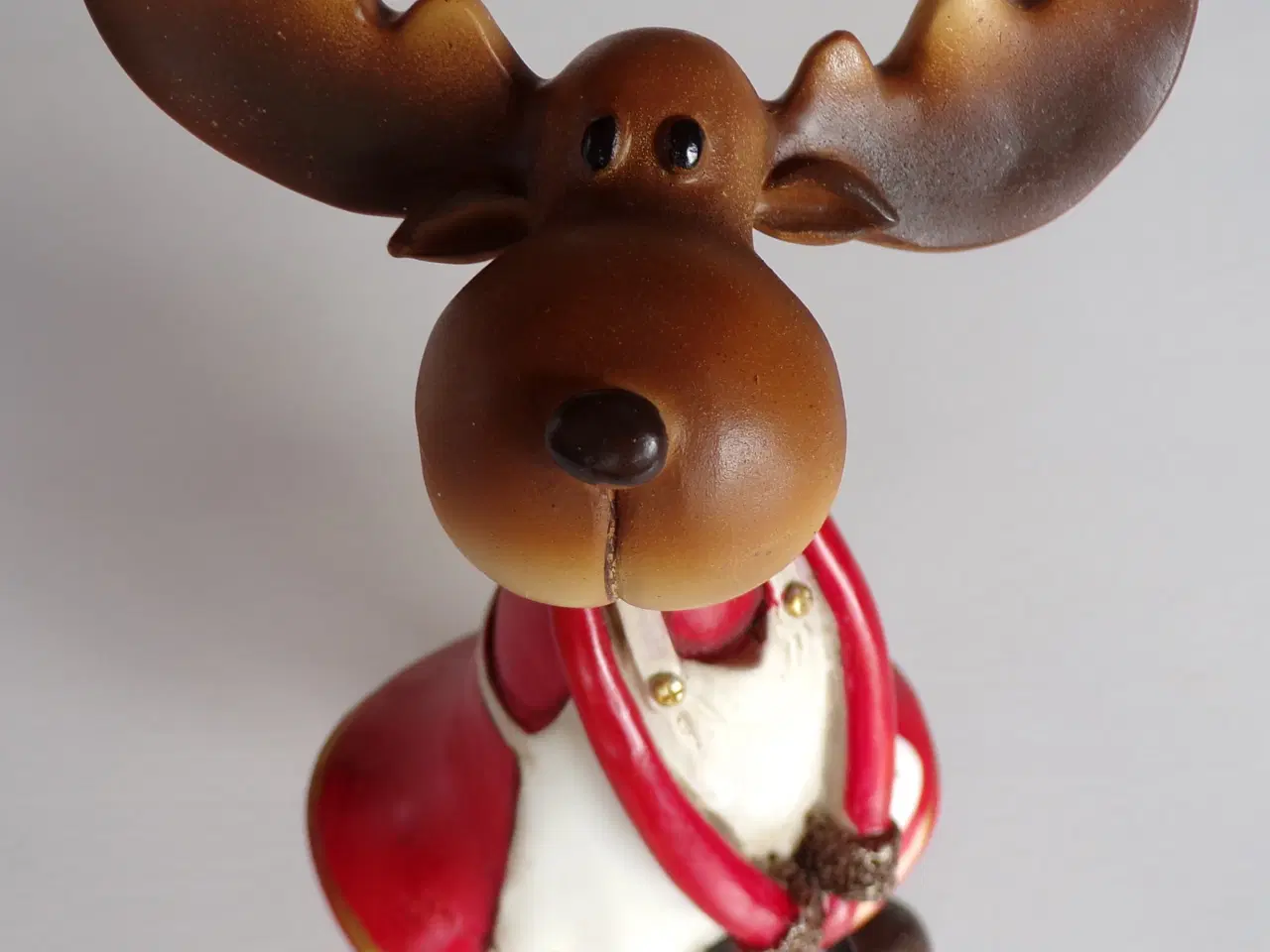 Billede 3 - Fin juleelg i polyresin 23,5 cm høj 