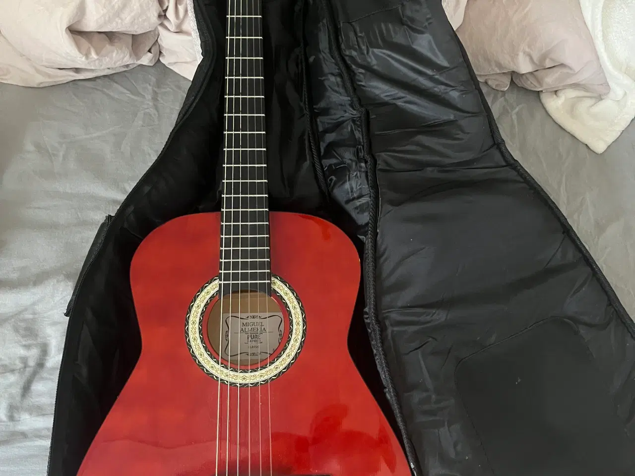 Billede 5 - Akustisk guitar 