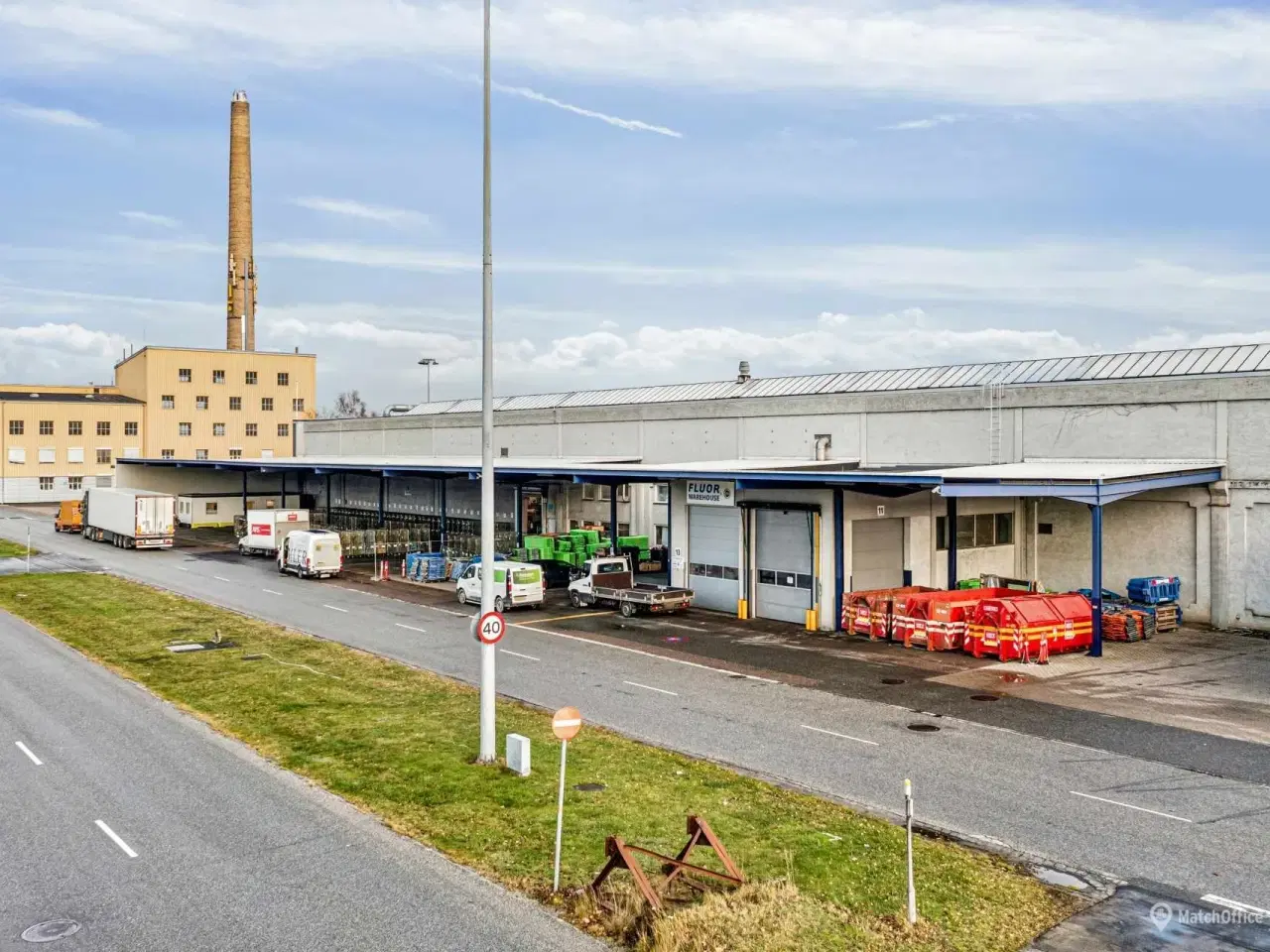 Billede 1 - Højloftet lager i Brøndby