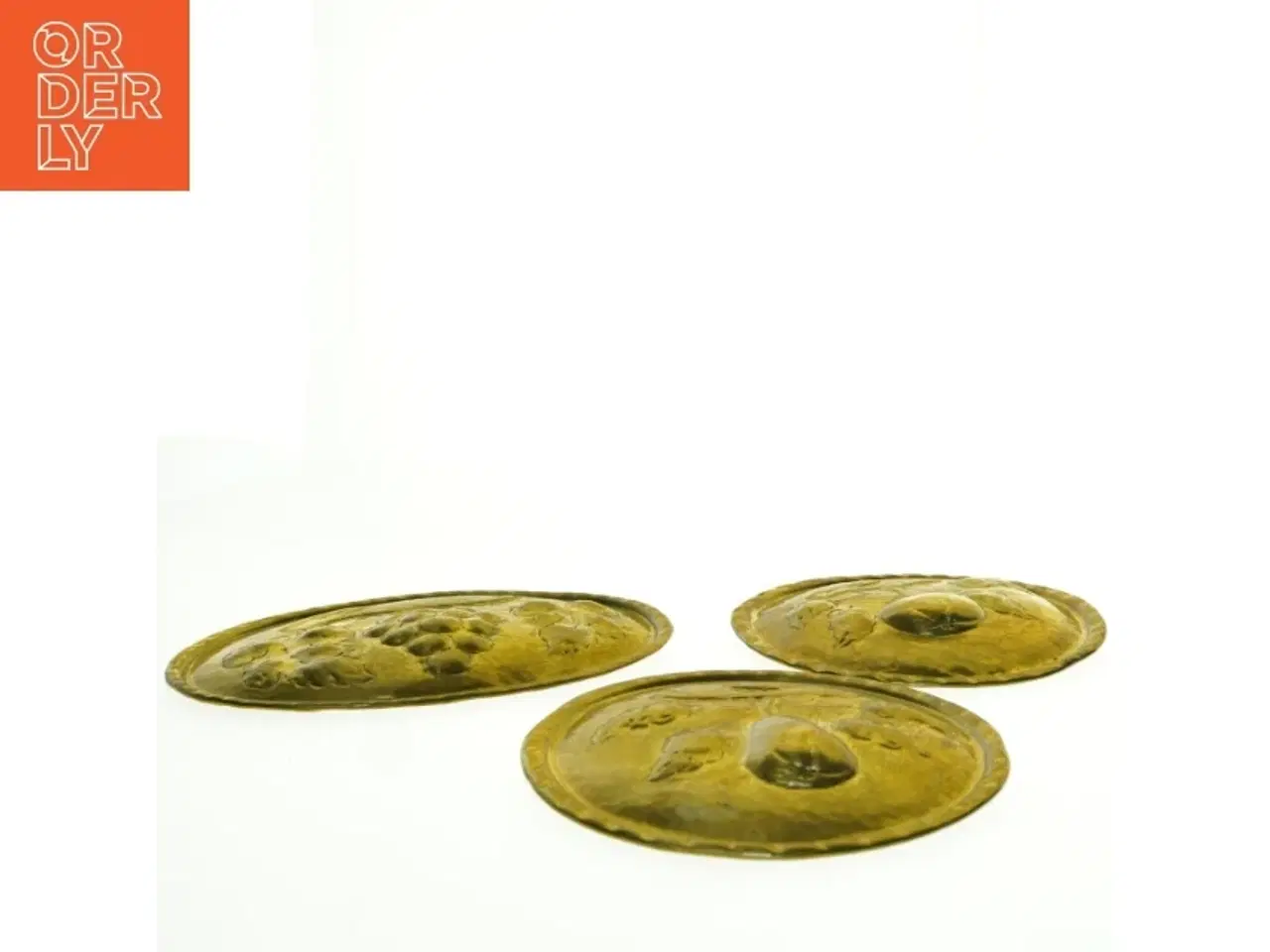 Billede 3 - Messing vægdekorationer med frugtmotiver (str. 26 x 18 cm og 21 x 21 cm)