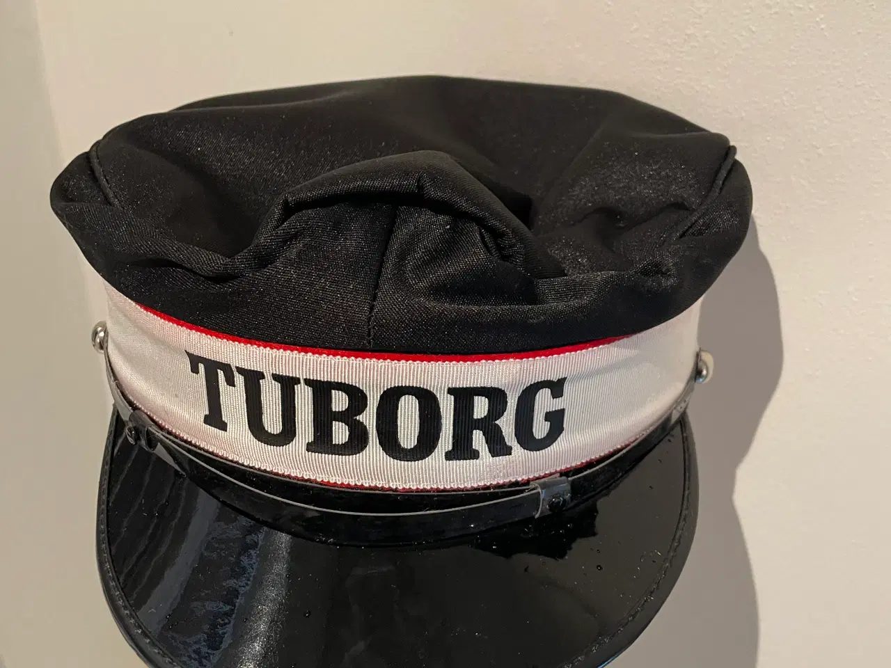 Billede 5 - Tuborg ikoniske sæt skjorte - vest - forklæde -hat
