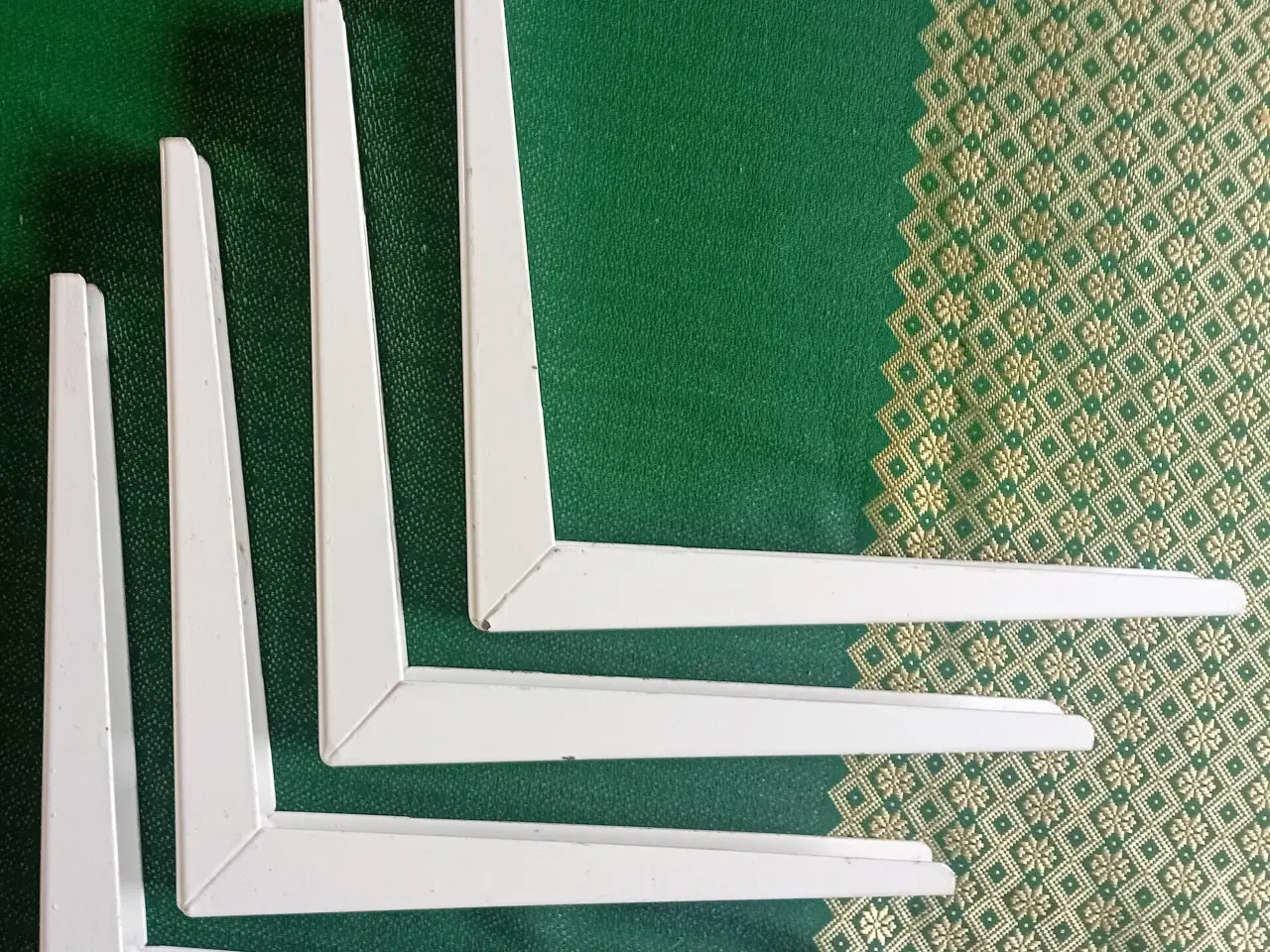 Billede 1 - Hyldeknægte