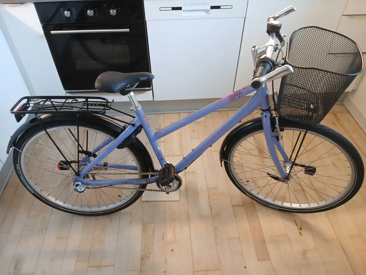 Billede 1 - Fin pigecykel sælges. 