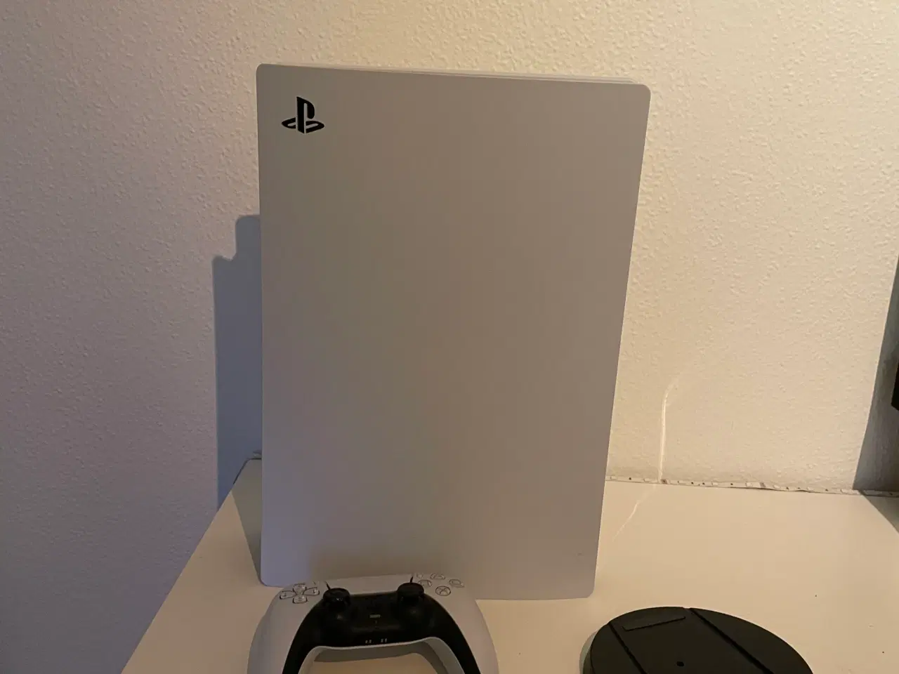 Billede 2 - PS5 og 2 controllere
