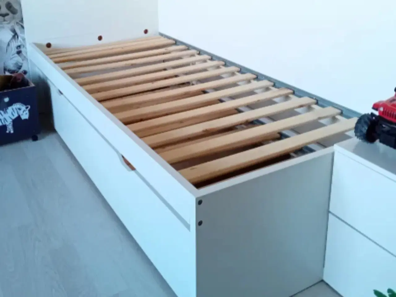 Billede 1 - Udtræksseng 90x200 