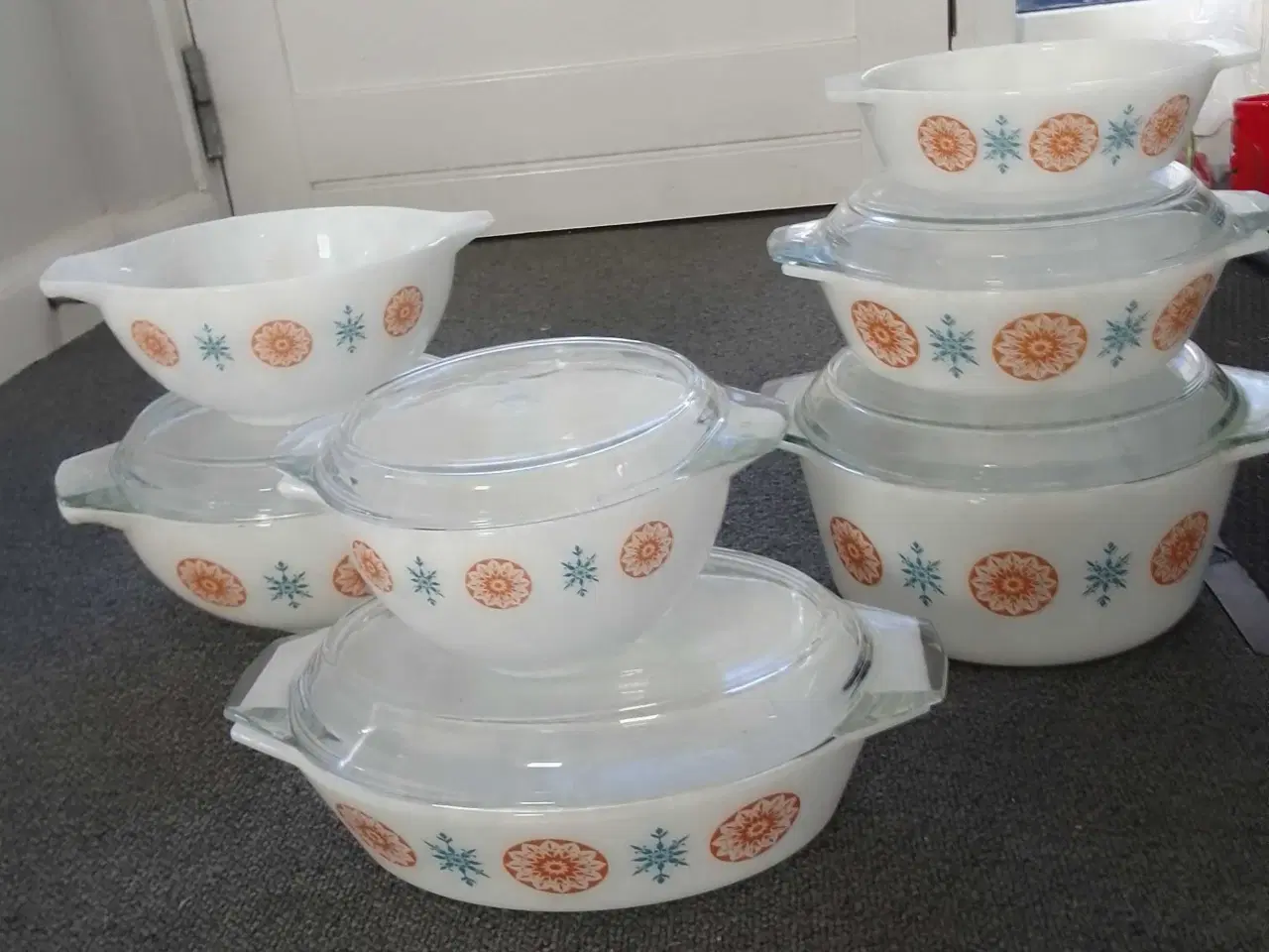 Billede 4 - Pyrex skål og fade med låg