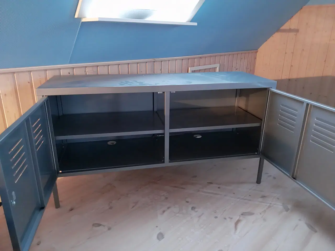 Billede 1 - Stålskab