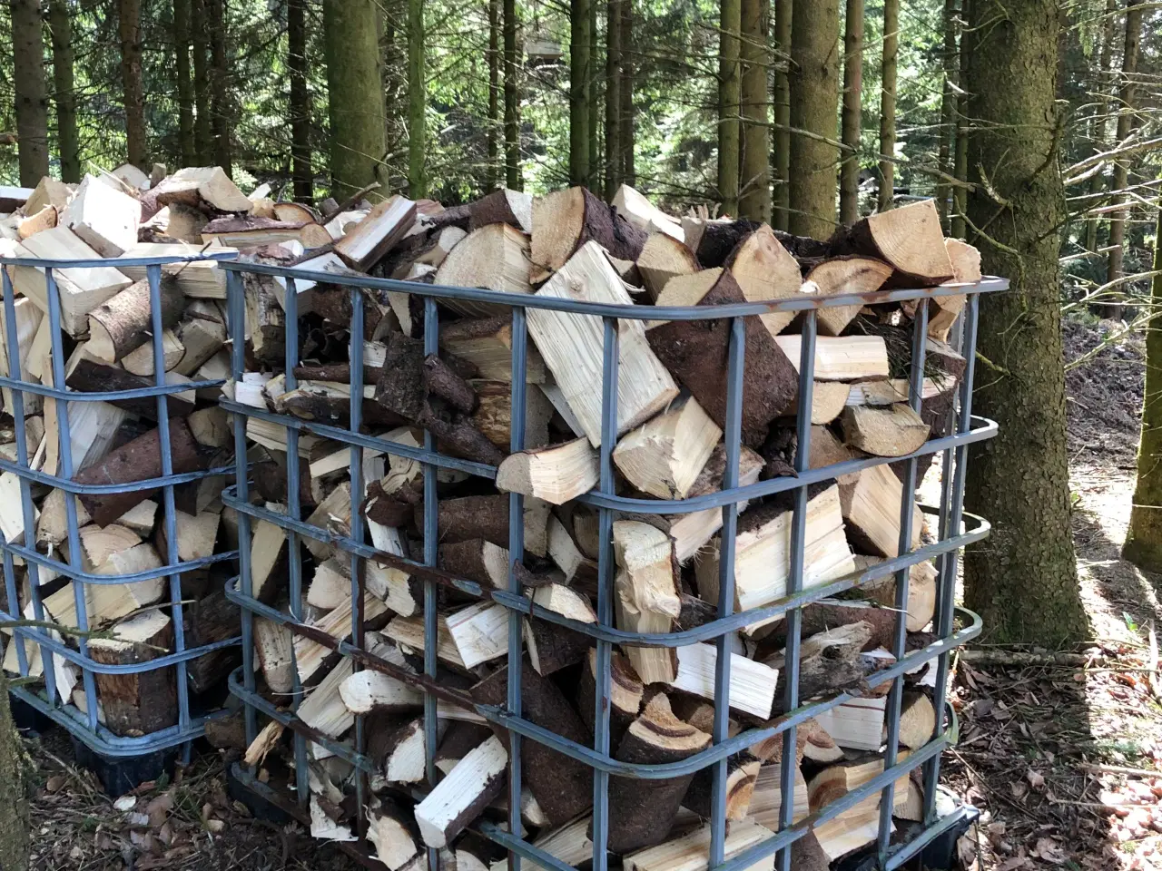 Billede 2 - Brænde Gran, savet og kløvet