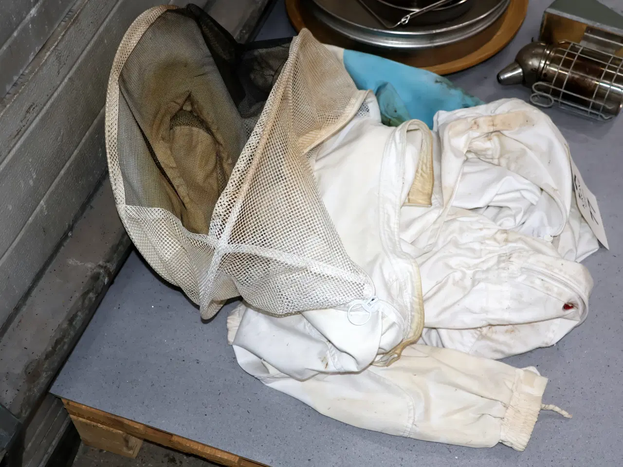 Billede 4 - Biavler heldragt m/hat og slør