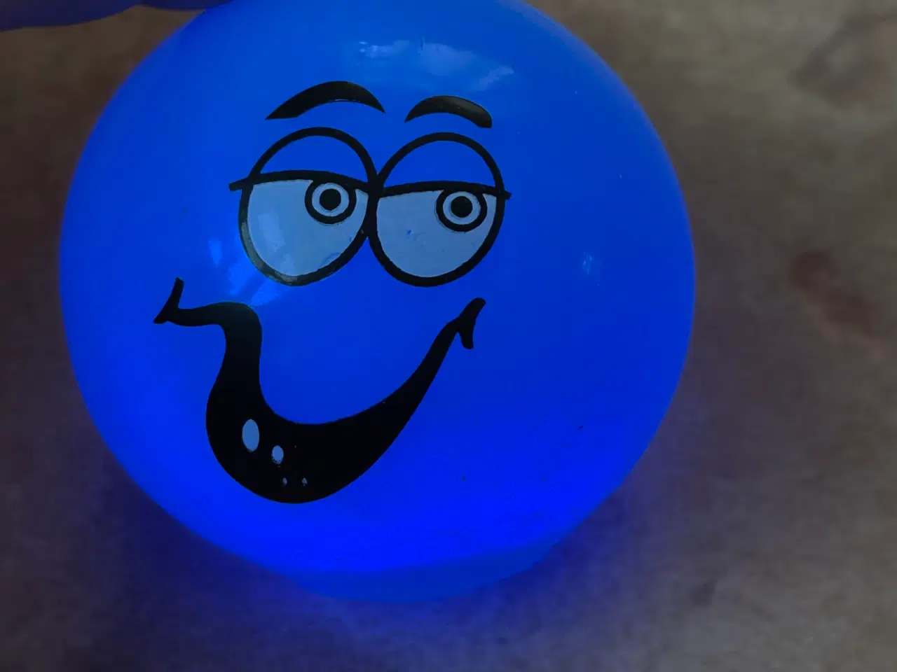 Billede 5 - lysende bold med ansigt til børn