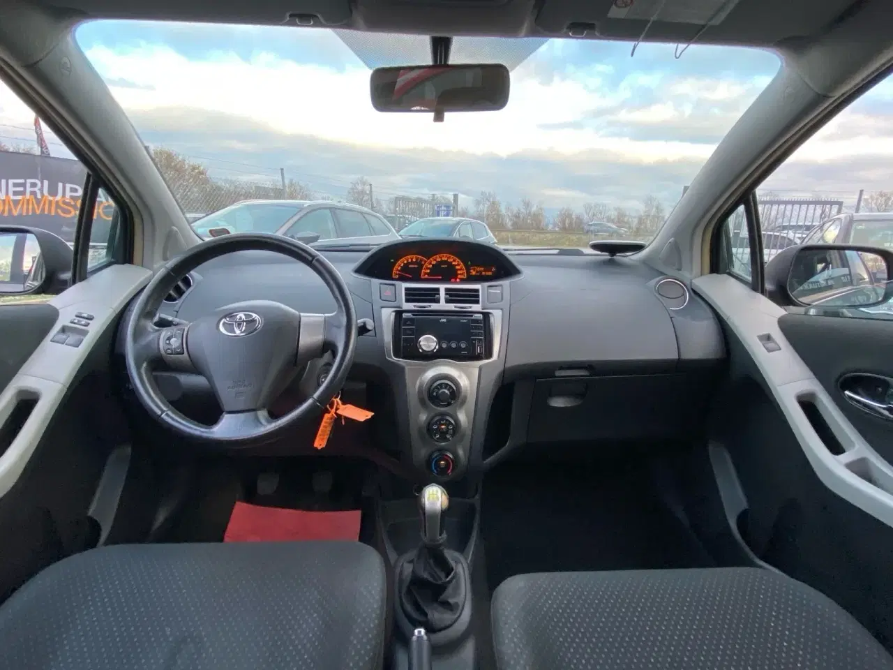Billede 8 - Toyota Yaris 1,0 VVT-I T1 69HK 5d