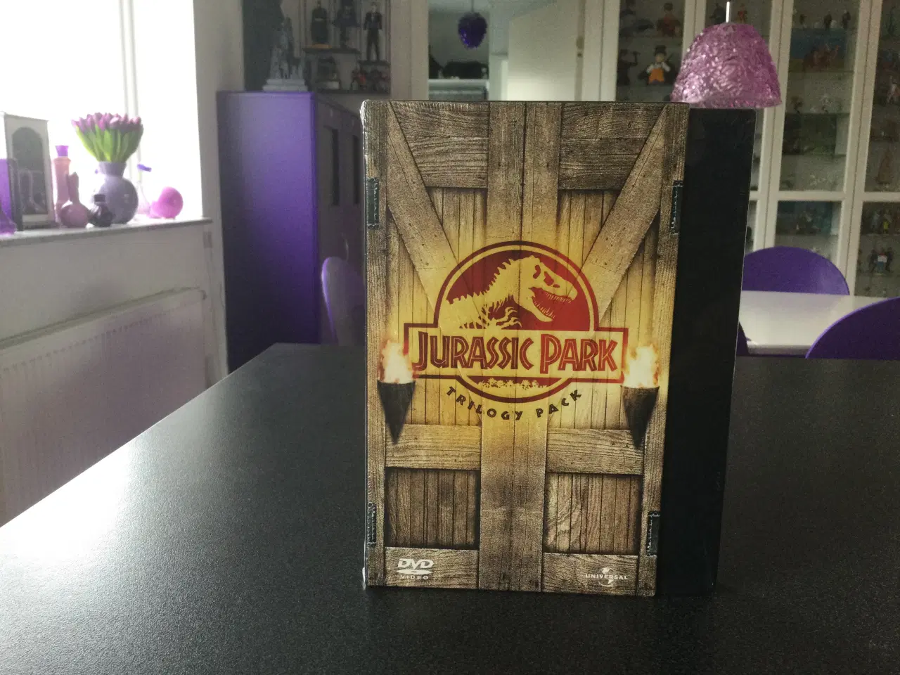 Billede 1 - Jurassic Park box