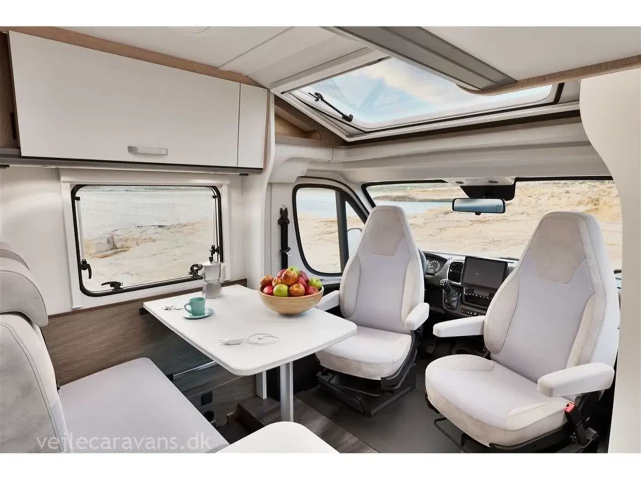 Billede 10 - 2026 - Carado V337 PRO+