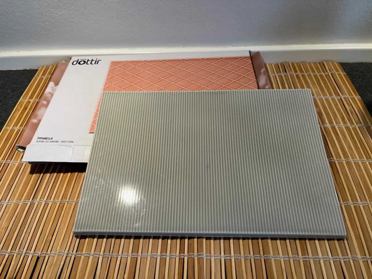 Billede 1 - Dottir Serveringsbakke i porcelæn (som ny)