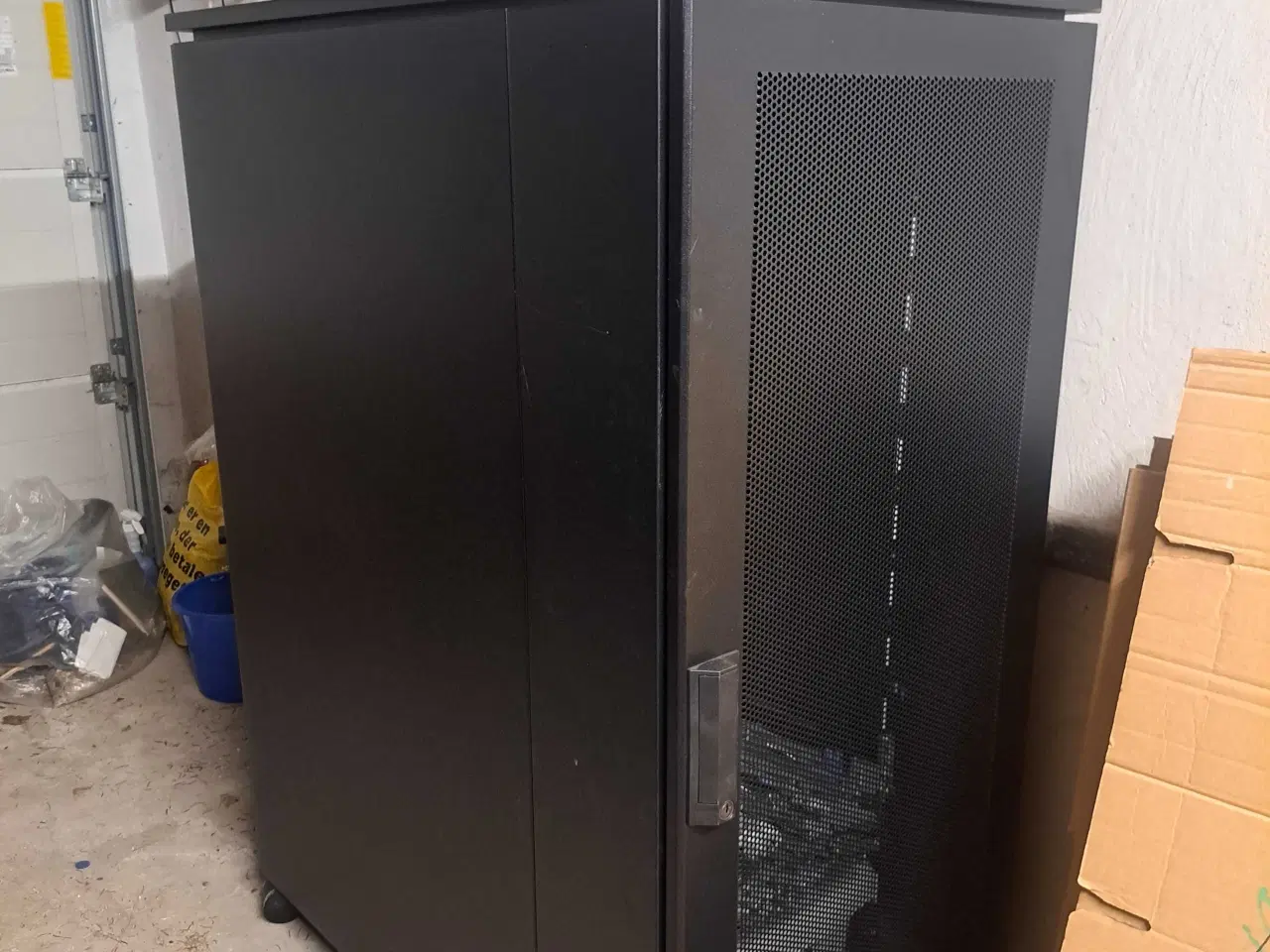 Billede 4 - IBM 25U fulddybde rackskab 