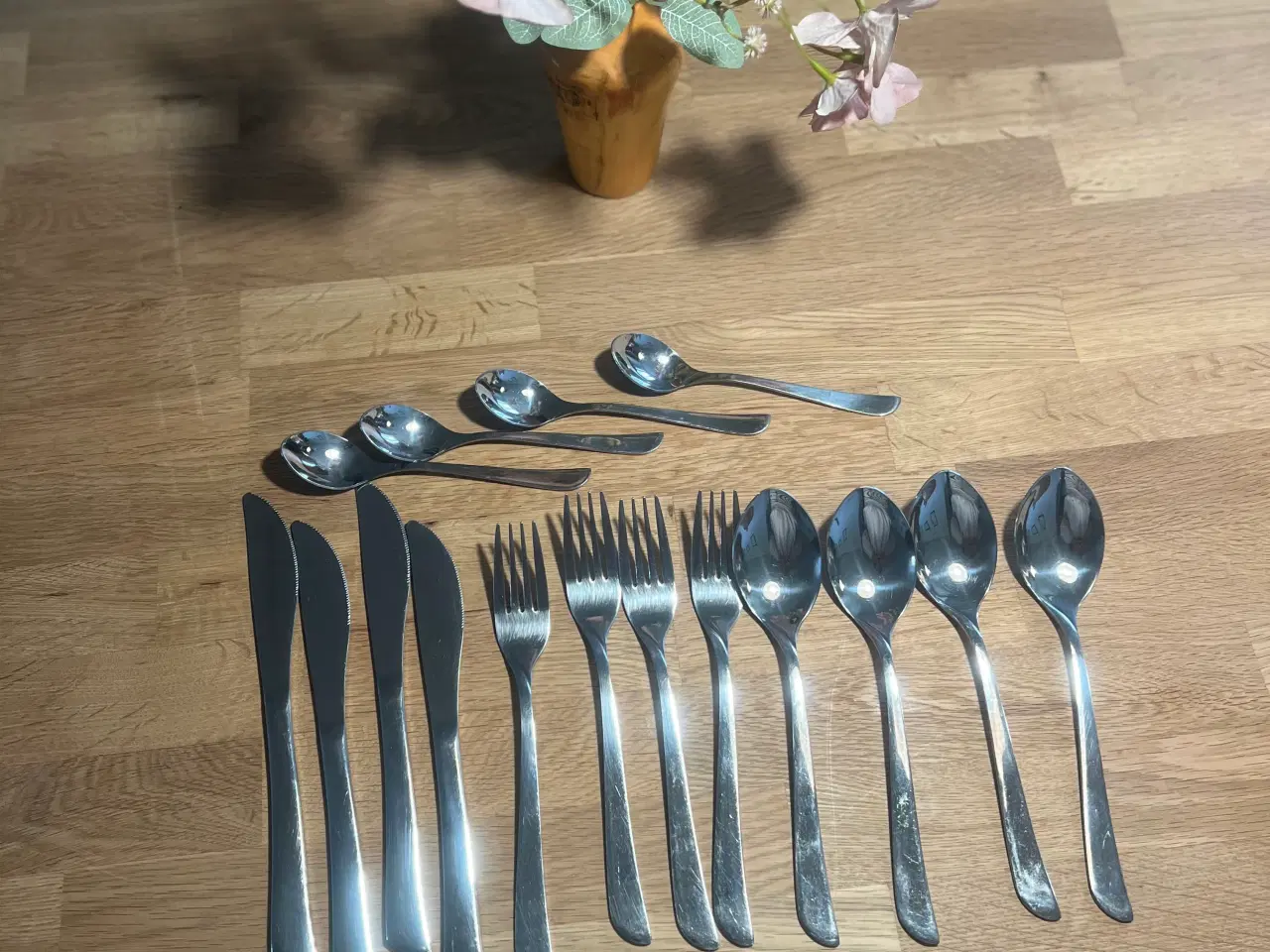 Billede 6 - Isabella grydesæt, service og bestik til 4 persone