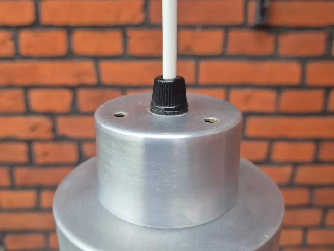 Billede 12 - Sød retrolampe i alu og glas