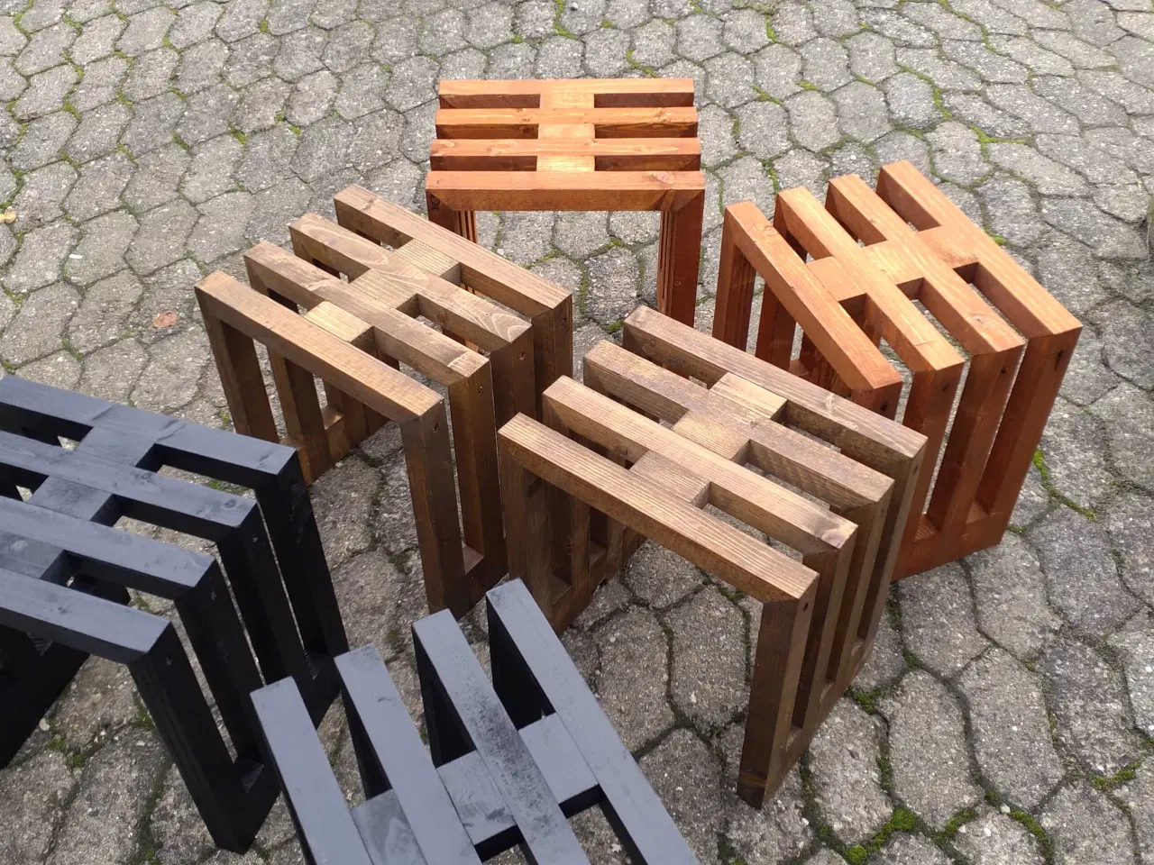 Billede 1 - Taburetter. Til ude inde.