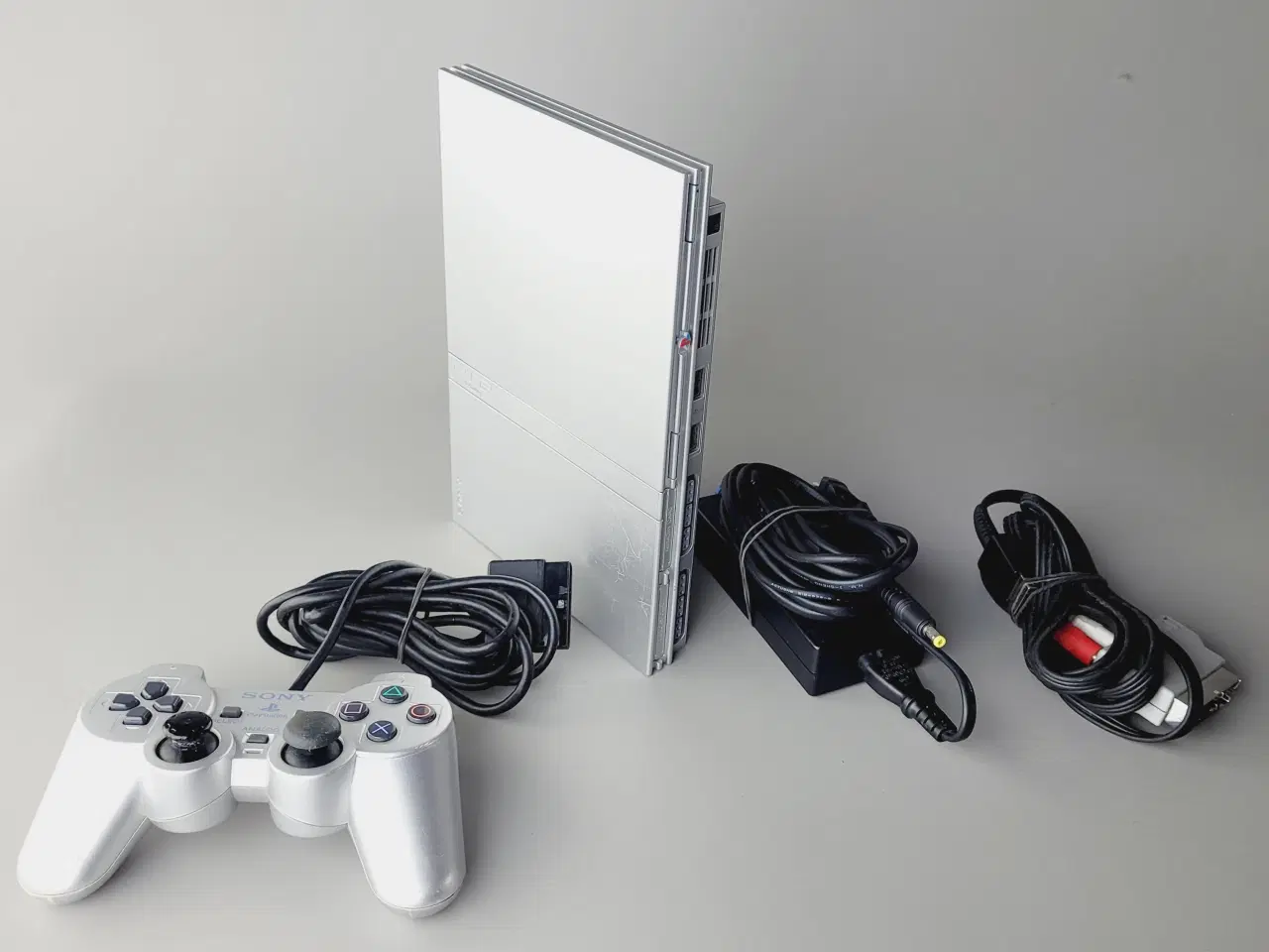 Billede 2 - ⭐️· 🕹️ Silver Edition PlayStation 2 (PS2) 