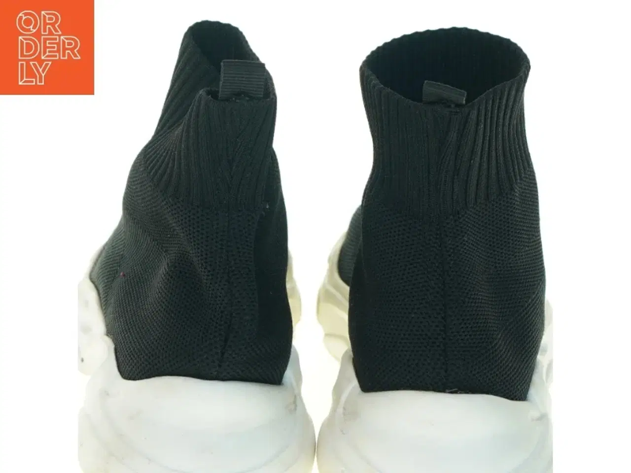 Billede 4 - Sorte sneakers (str. 39)