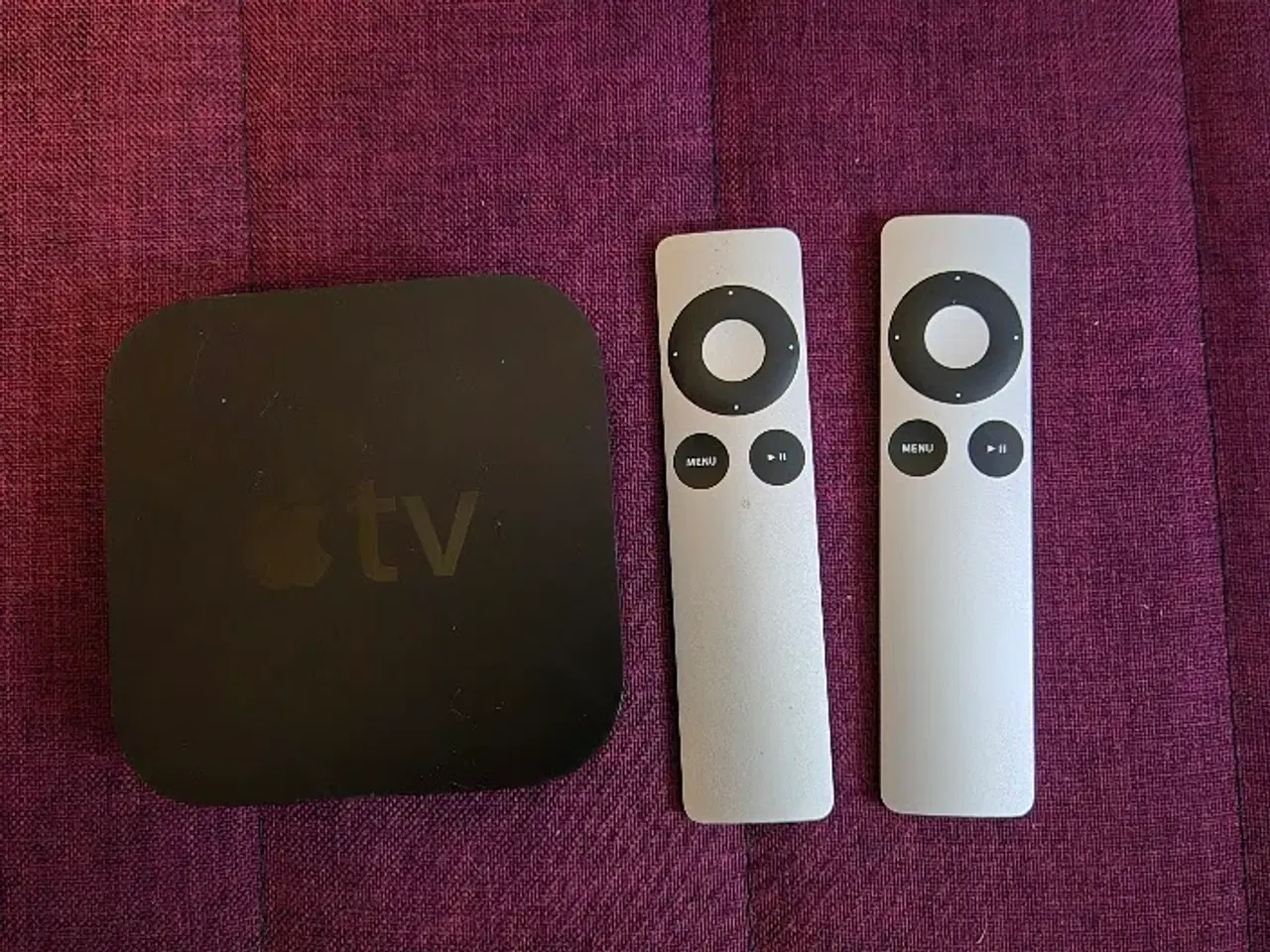 Billede 1 - Apple tv med 2 betjeninger