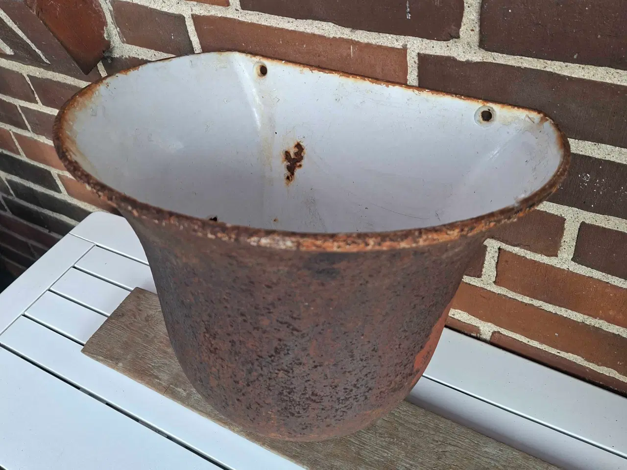 Billede 1 - Gammel metalvask med emalje