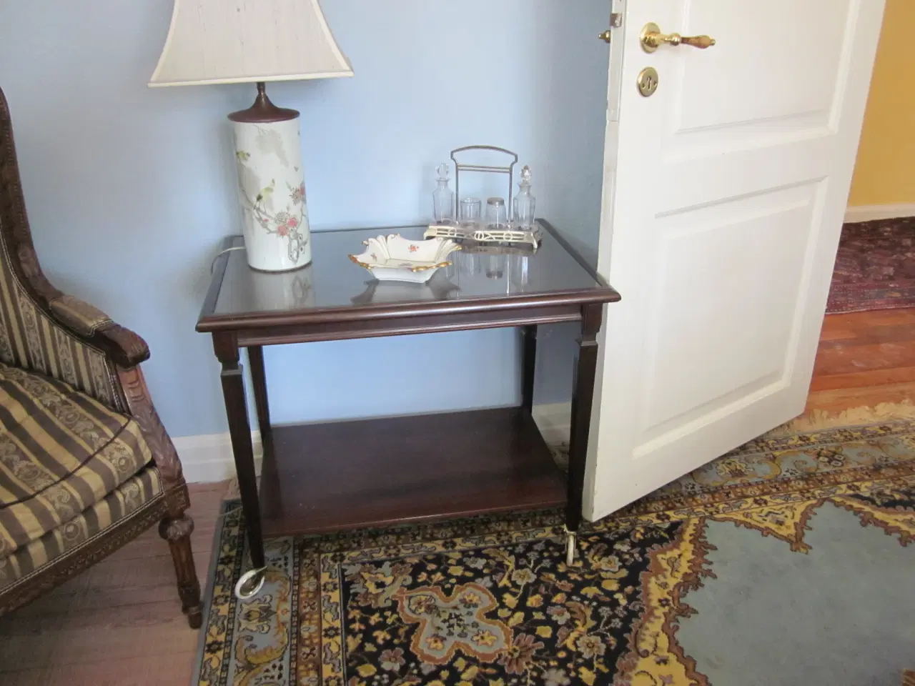 Billede 3 - Heppelwhite spisestue med skænk og andre ting