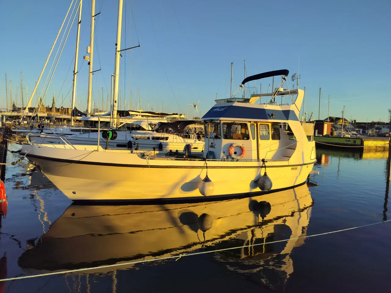 Billede 3 - Trawler, arbejds båd, fiskekutter, turbåd