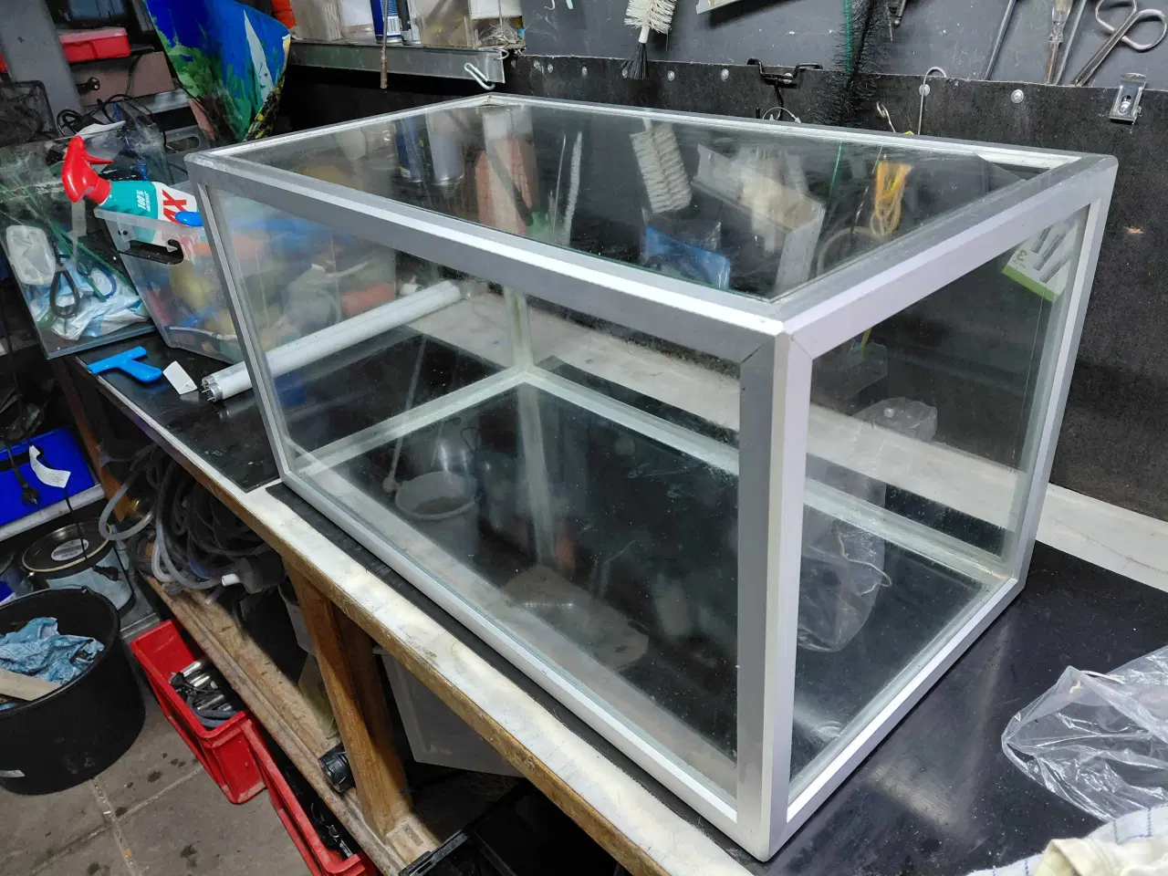 Billede 2 - Akvarier 79L