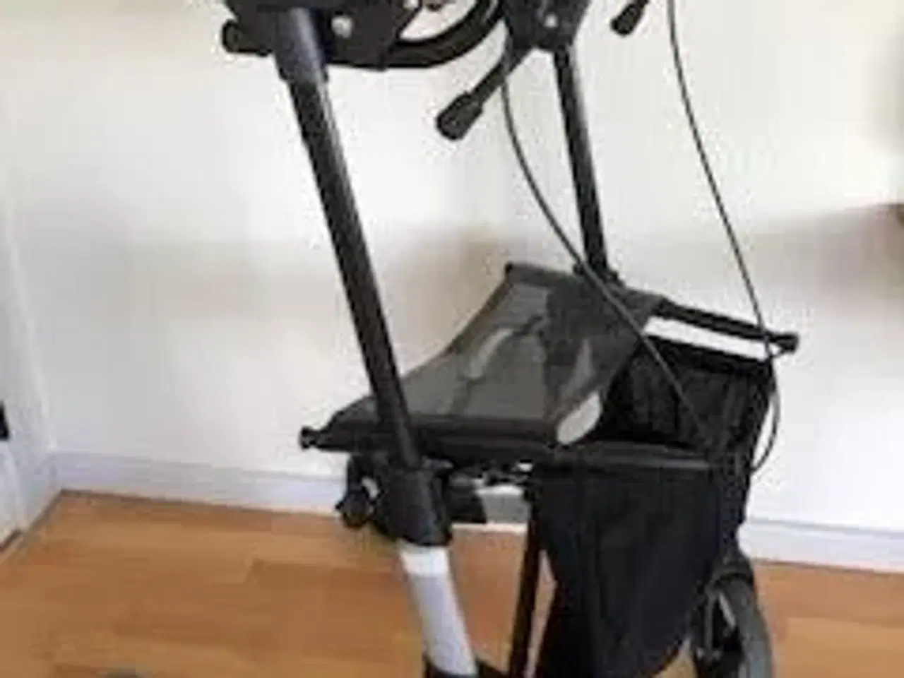 Billede 1 - Rollator - Meget tryghedskabende