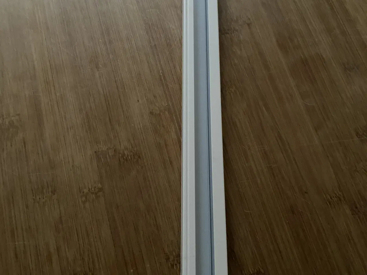 Billede 2 - Nordlux spotskinne på 2 mtr med 2 spots