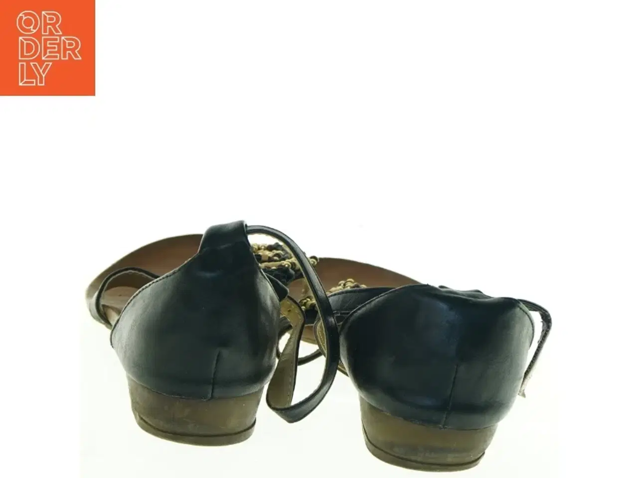 Billede 3 - Sorte sandaler med perledetaljer (str. 39)