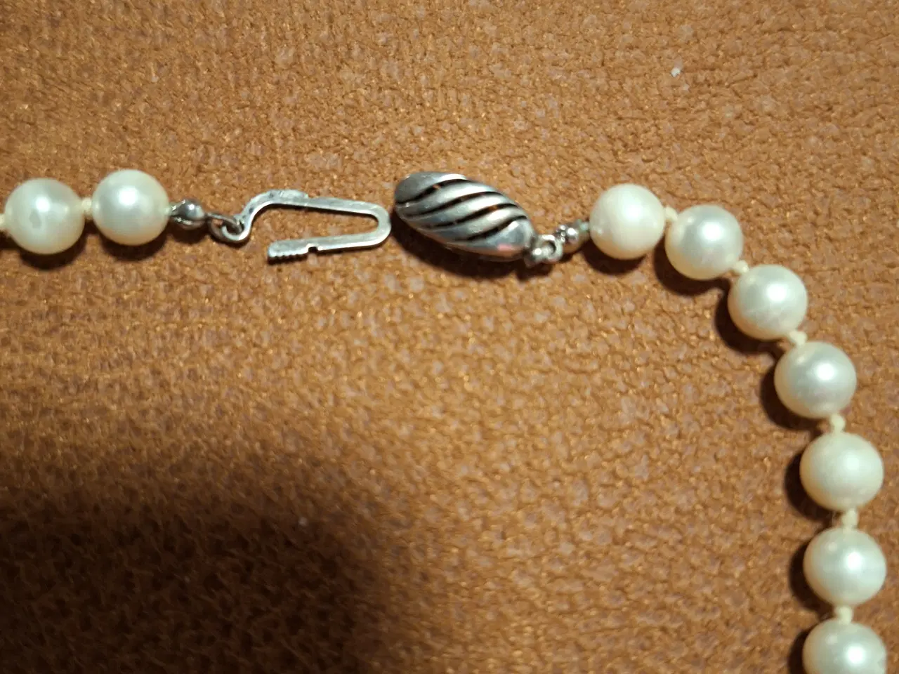 Billede 3 - Venusperle halskæde med sølvlås