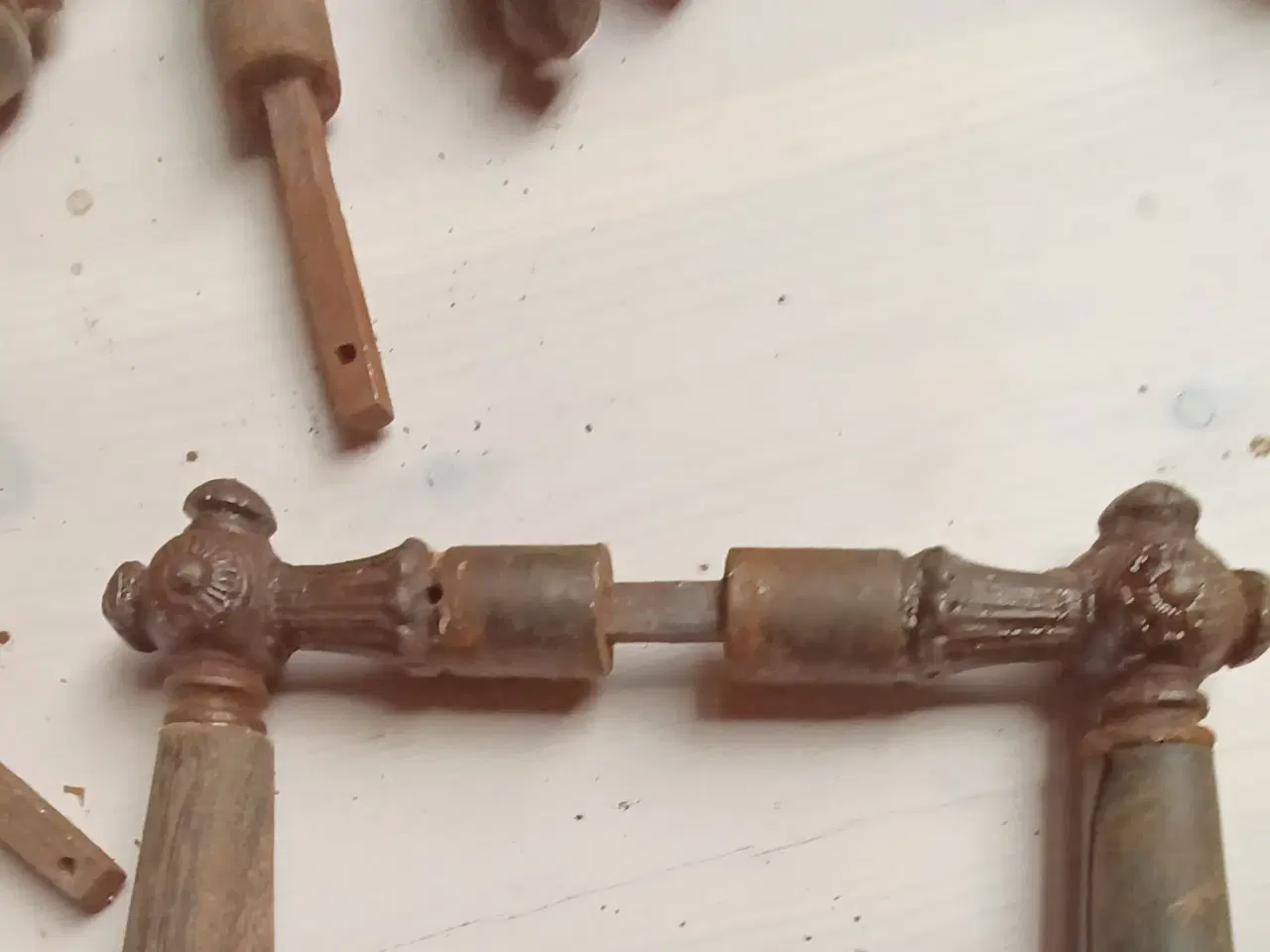 Billede 19 - Antikke dørgreb.